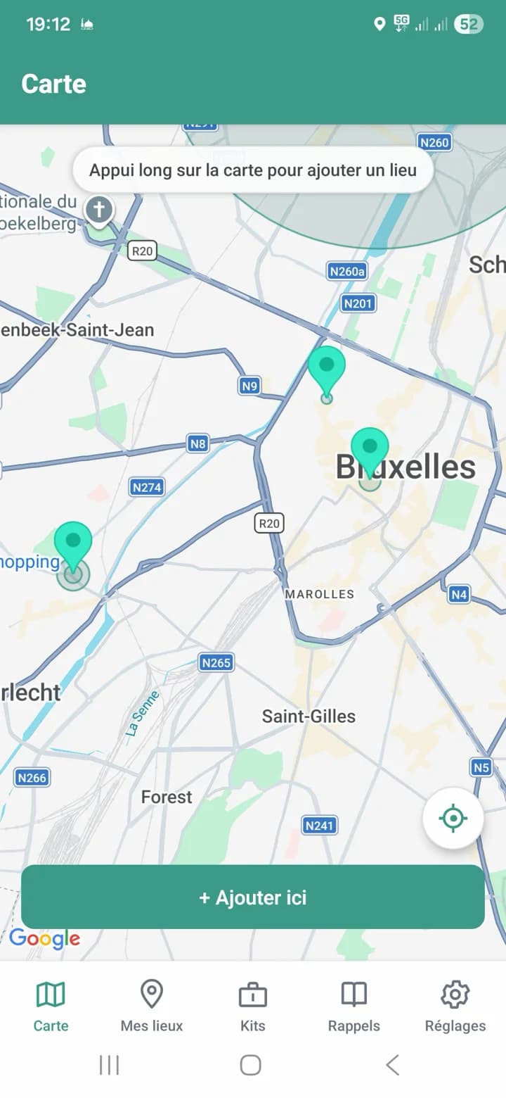 Carte de Bruxelles avec un cercle de déclenchement vert autour de la Grand-Place et la barre d'onglets en bas.