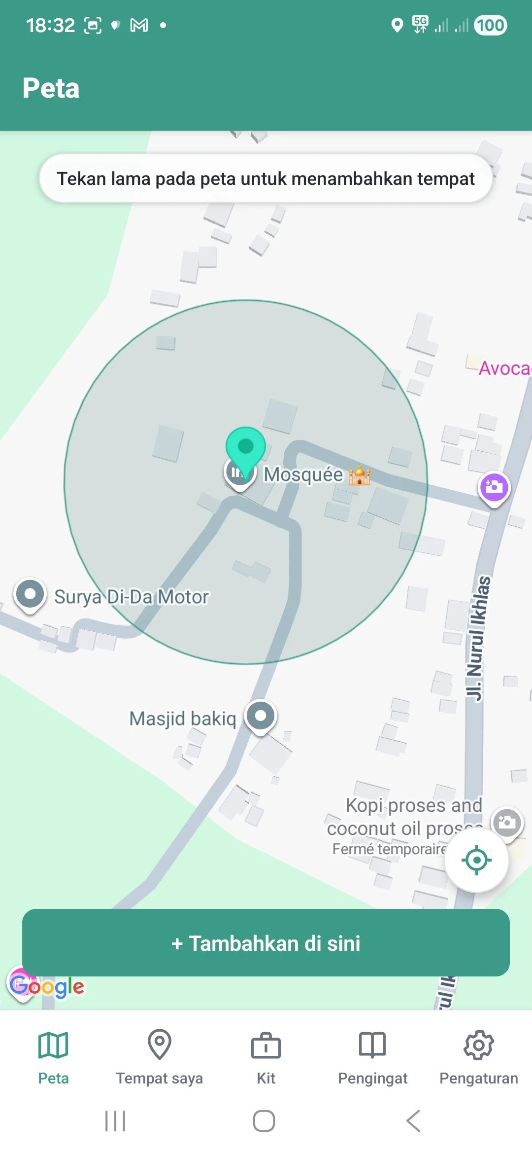 Peta Brussels dengan lingkaran pemicu hijau di sekitar Grand-Place dan bar tab di bagian bawah.